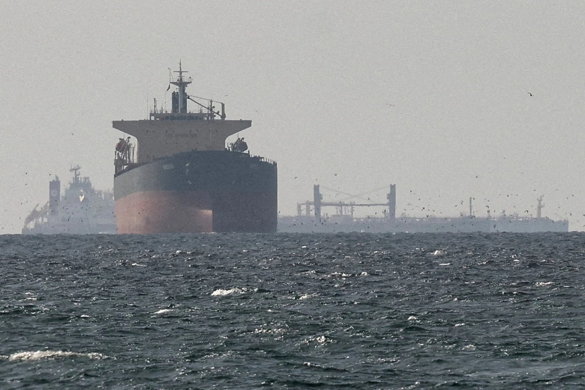 Anh đề xuất đăng cai hội nghị thượng đỉnh về mở lại eo biển Hormuz