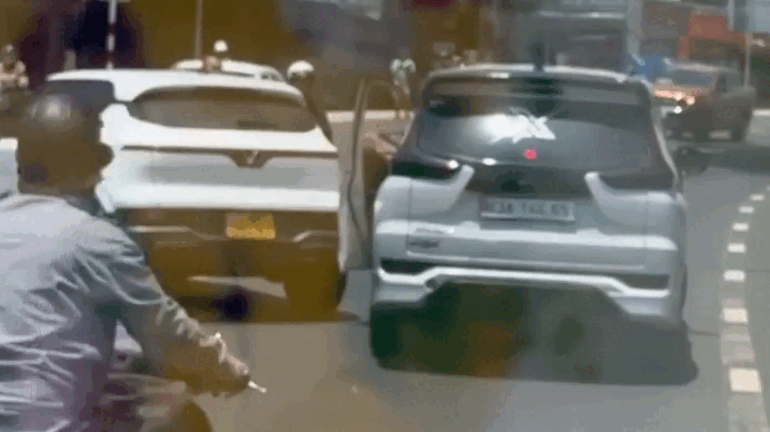 Giận vợ, nam thanh niên cầm gậy sắt đập phá taxi ở Lâm Đồng