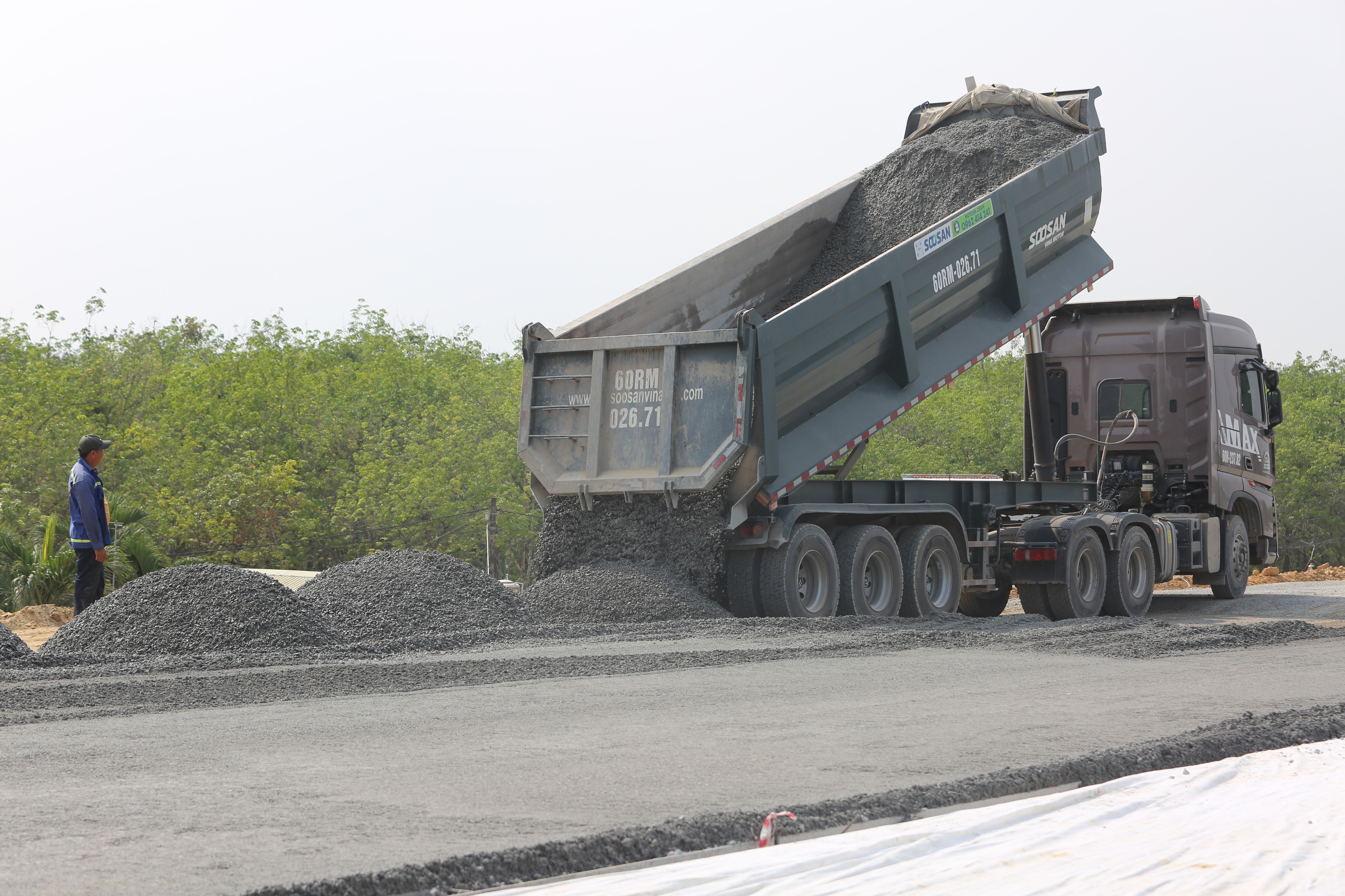 Đồng Nai sẽ xử lý nghiêm việc thao túng thị trường vật liệu xây dựng