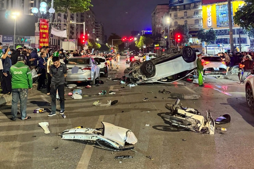 Vấn đề pháp lý từ vụ xe Lexus tông liên hoàn trong đêm ở Hà Nội
