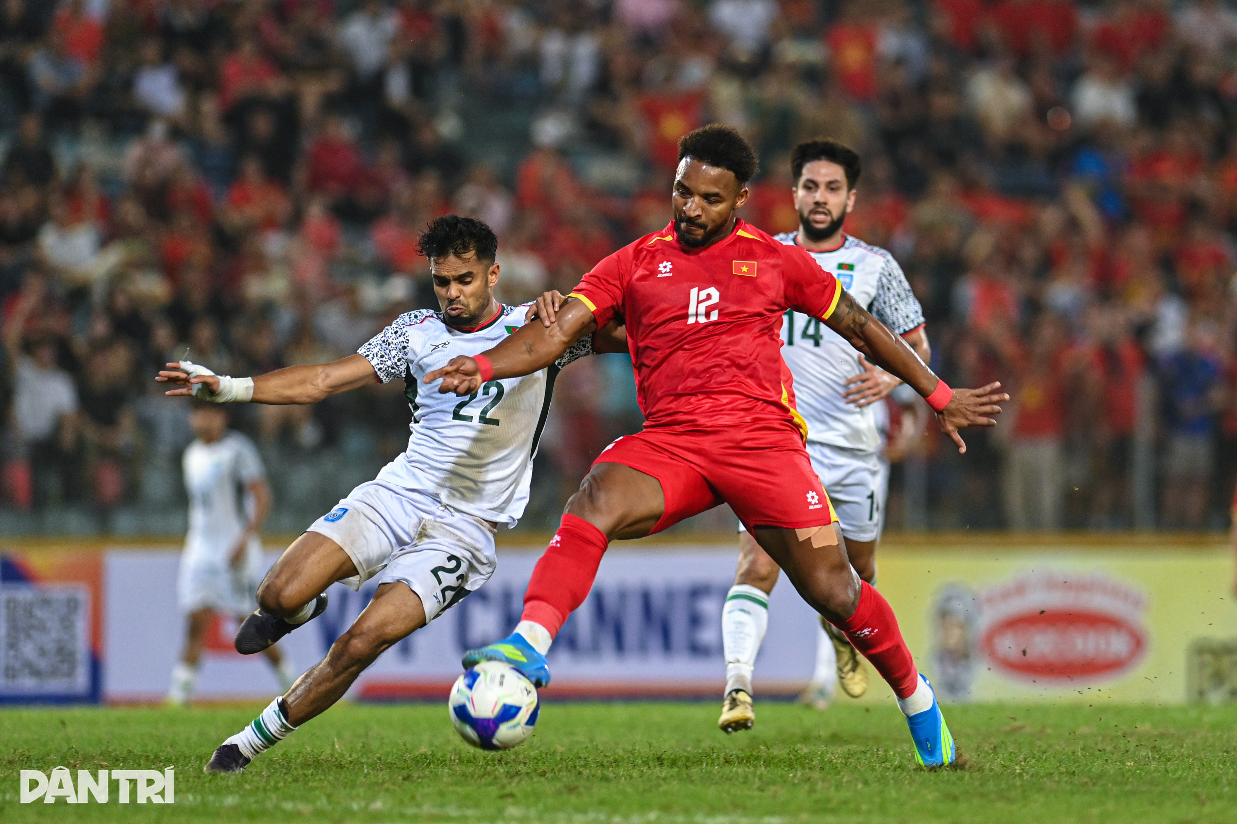 Màn trình diễn của Xuân Son, Hoàng Hên trong chiến thắng Bangladesh 3-0