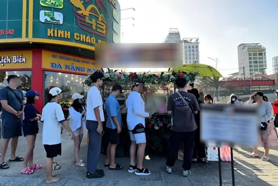 Chủ xe bánh mì gây sốt ở Đà Nẵng bị xử phạt vì lấn chiếm vỉa hè