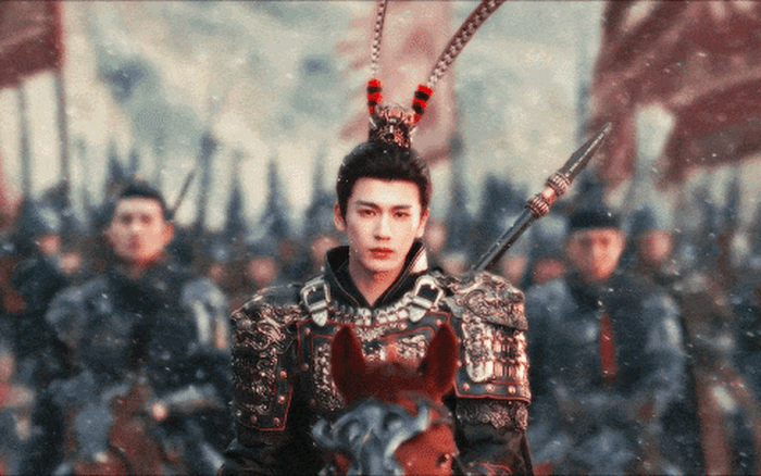 Từ ngôi sao đang lên tới “tướng quân kem nền” bị cười chê khắp Trung Quốc