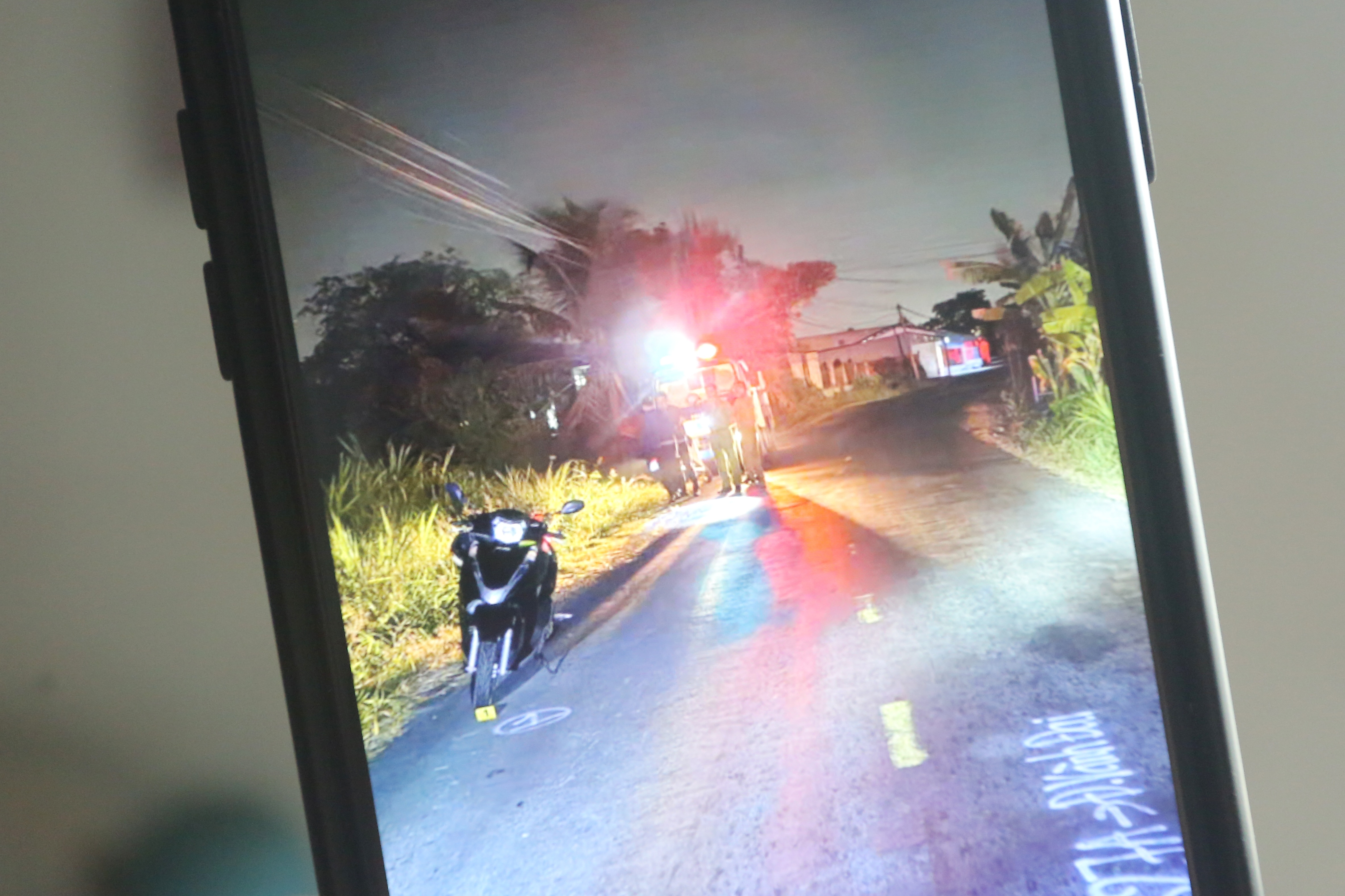 Nhiều người đi bộ tập thể dục gặp nạn trên đường ở Tây Ninh