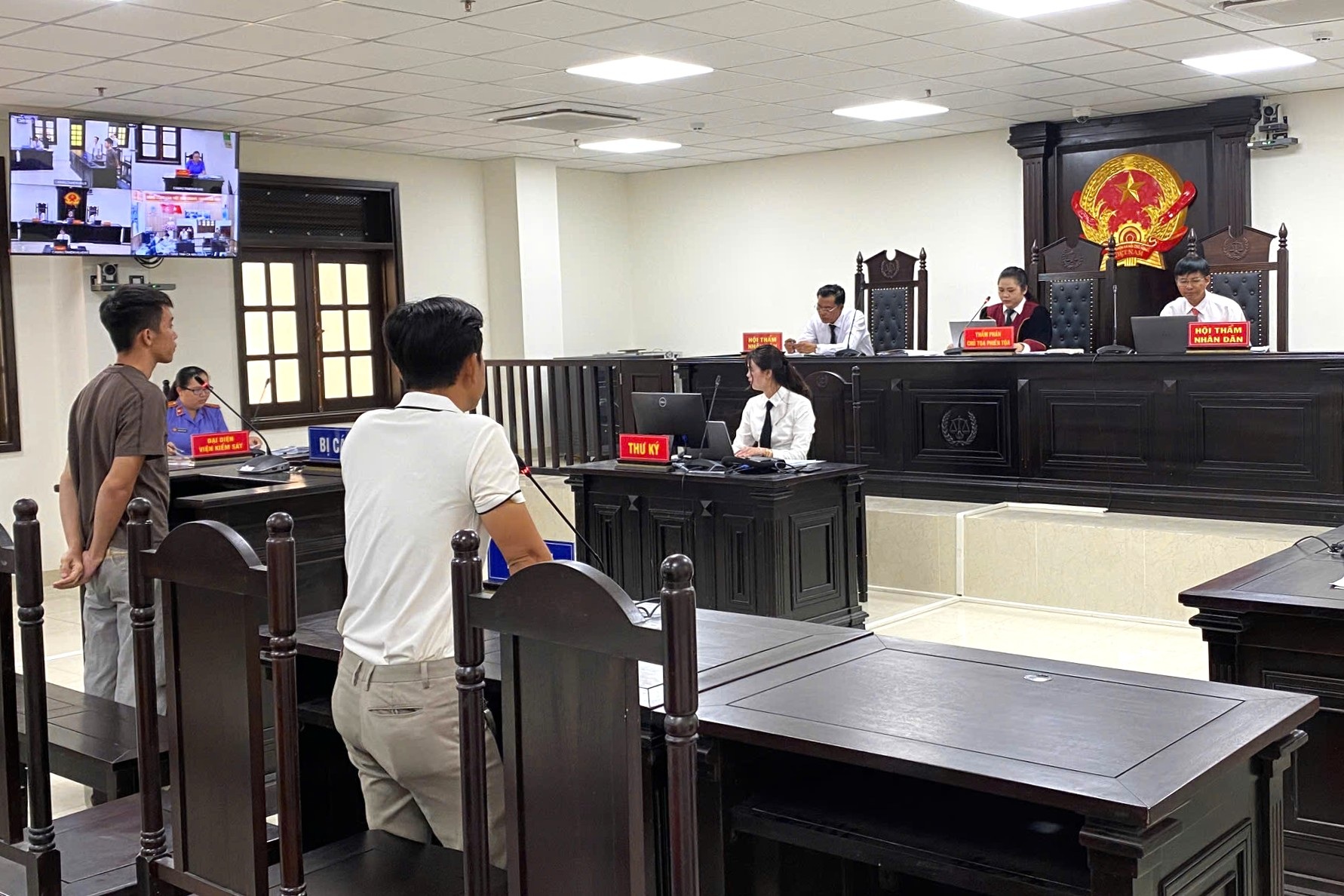 Lĩnh án vì trộm 4 bánh ô tô của bạn