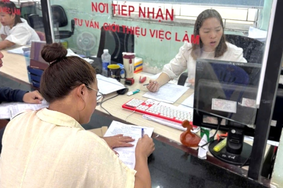 Có được bảo lưu trợ cấp thất nghiệp chưa hưởng khi có việc làm?