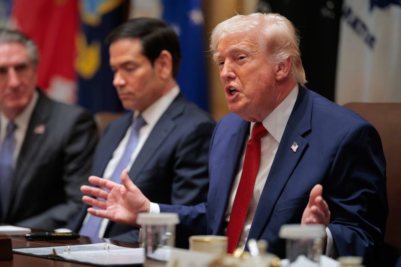 Mỹ hoãn tấn công hạ tầng năng lượng Iran thêm 10 ngày