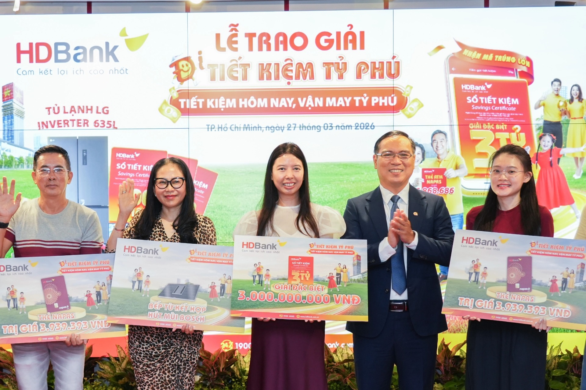 HDBank trao giải “Tiết kiệm tỷ phú”: Nhân bội niềm vui từ những giá trị tích lũy