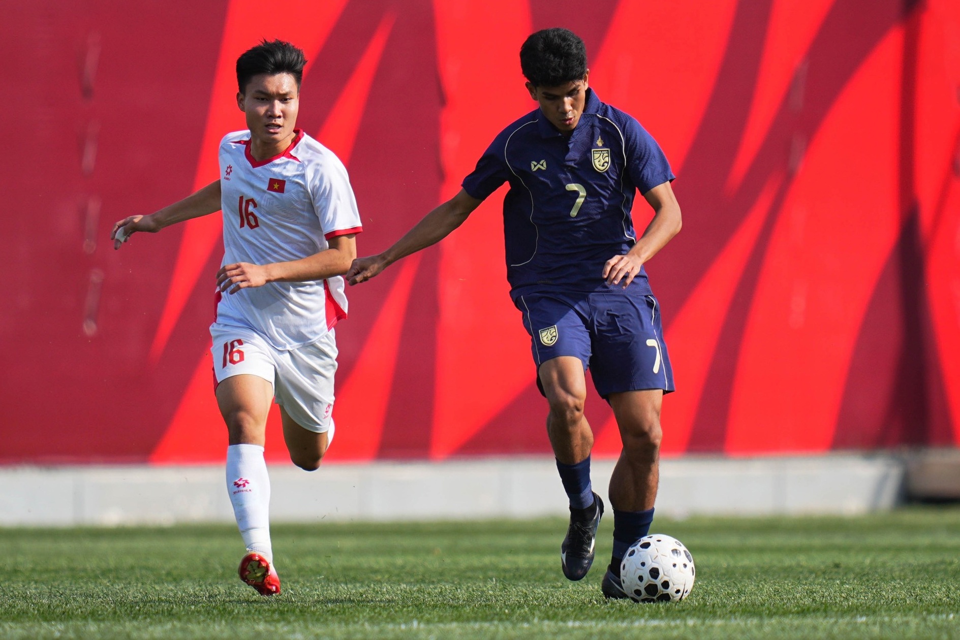 U23 Việt Nam thua U23 Thái Lan trong trận cầu căng thẳng