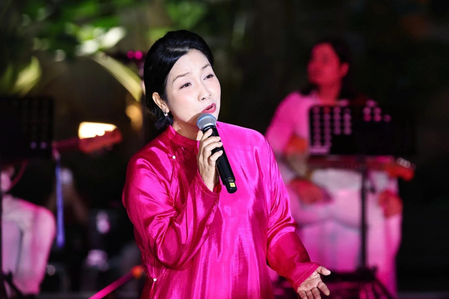 Ca sĩ Mỹ Linh tái hiện những lát cắt cảm xúc quen thuộc về Hà Nội