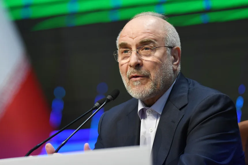 Iran quyết không đầu hàng, cảnh báo đanh thép khả năng Mỹ đưa quân đổ bộ