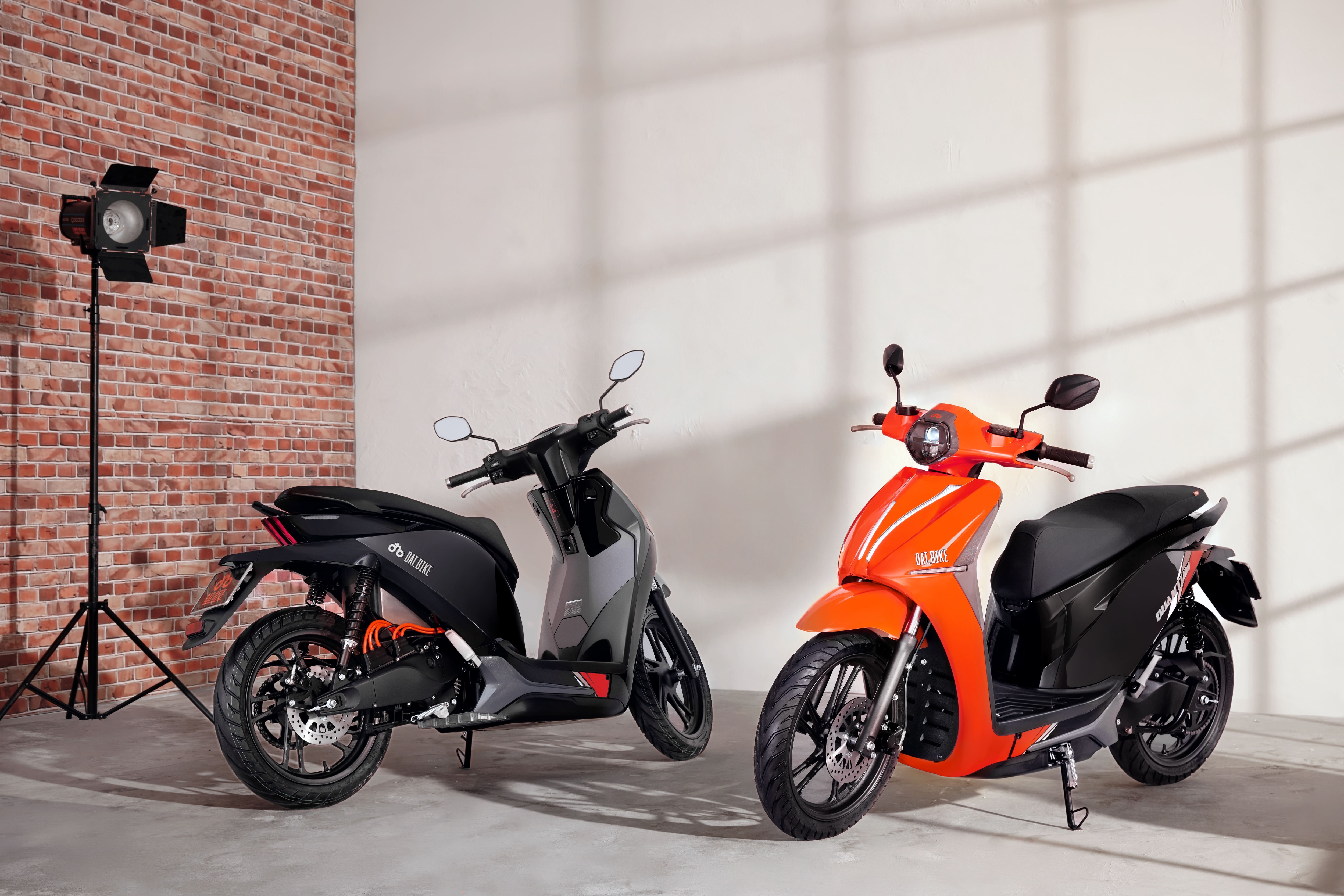 Điện hóa giao thông và giải pháp tự chủ năng lượng của người dùng cá nhân