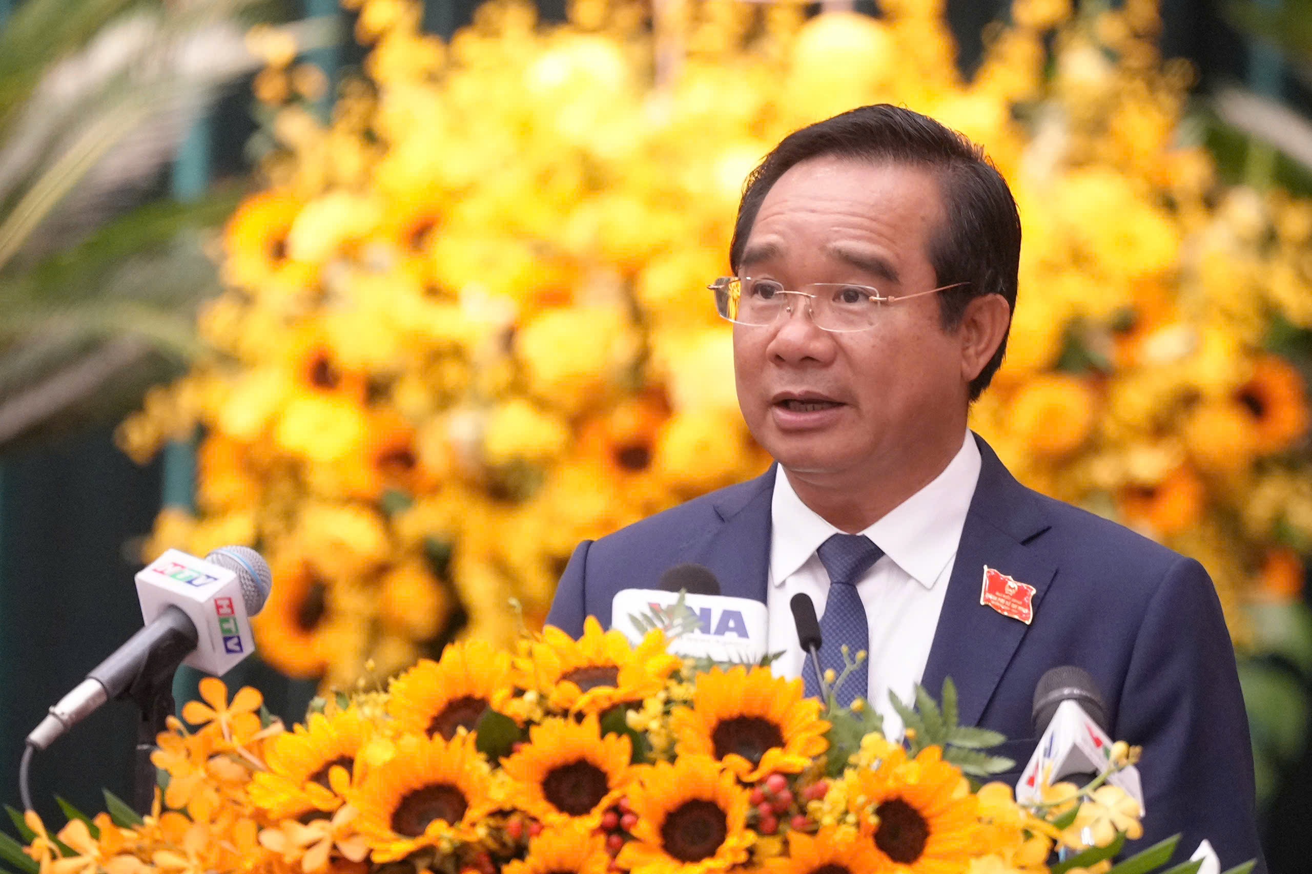 Thủ tướng phê chuẩn kết quả bầu các lãnh đạo UBND TPHCM khóa mới