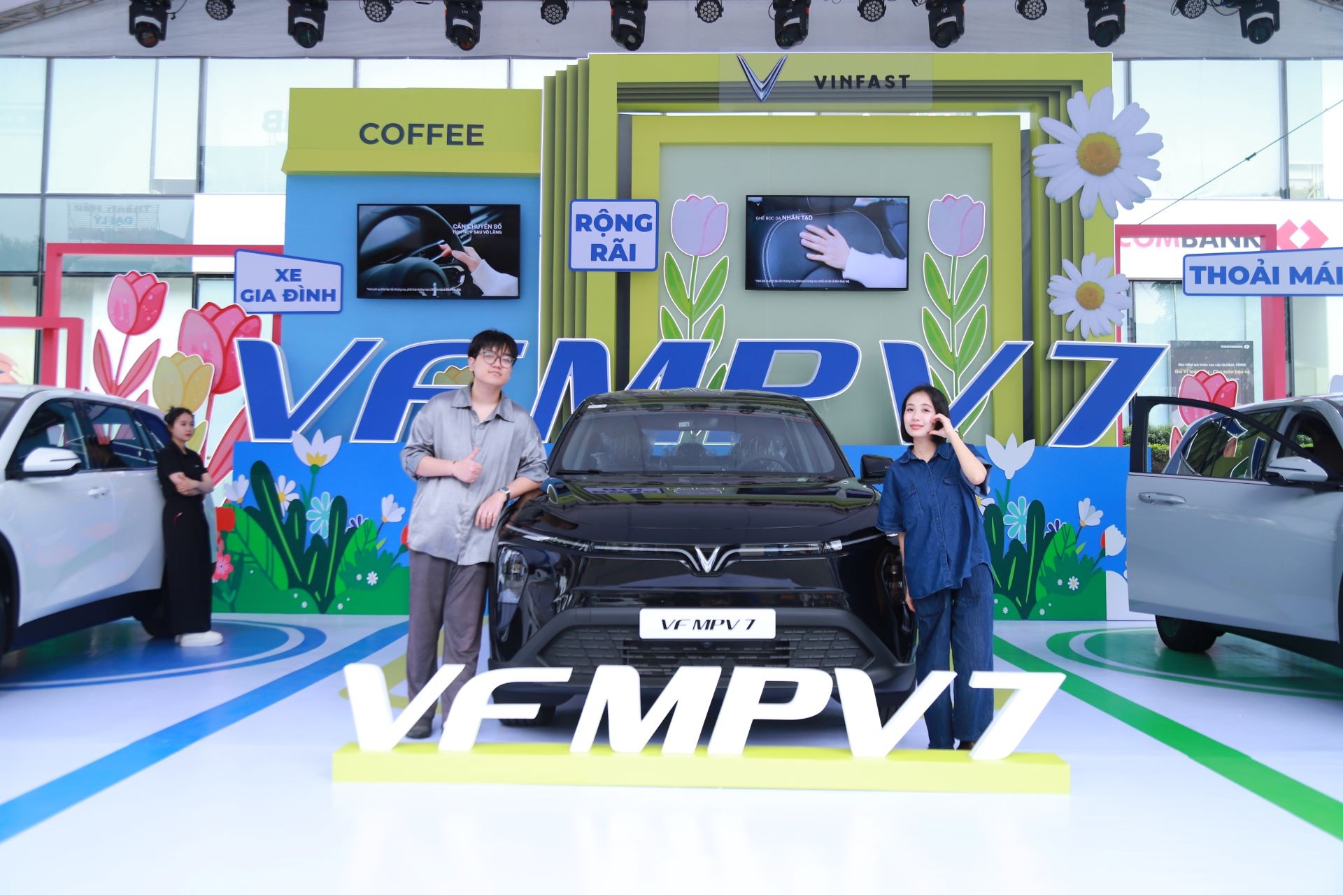 VinFast VF MPV 7 hút khách tại sự kiện lái thử ở Thanh Hóa