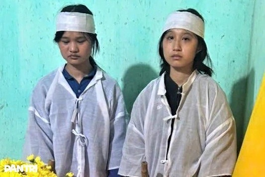 Mồ côi mẹ từ nhỏ, bố đột ngột qua đời, nữ sinh lớp 12 lo dang dở ước mơ