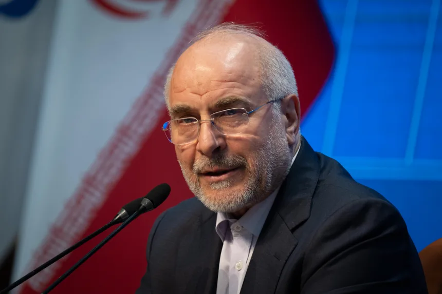 Tổng thống Trump tuyên bố đang đàm phán với quan chức cấp cao Iran