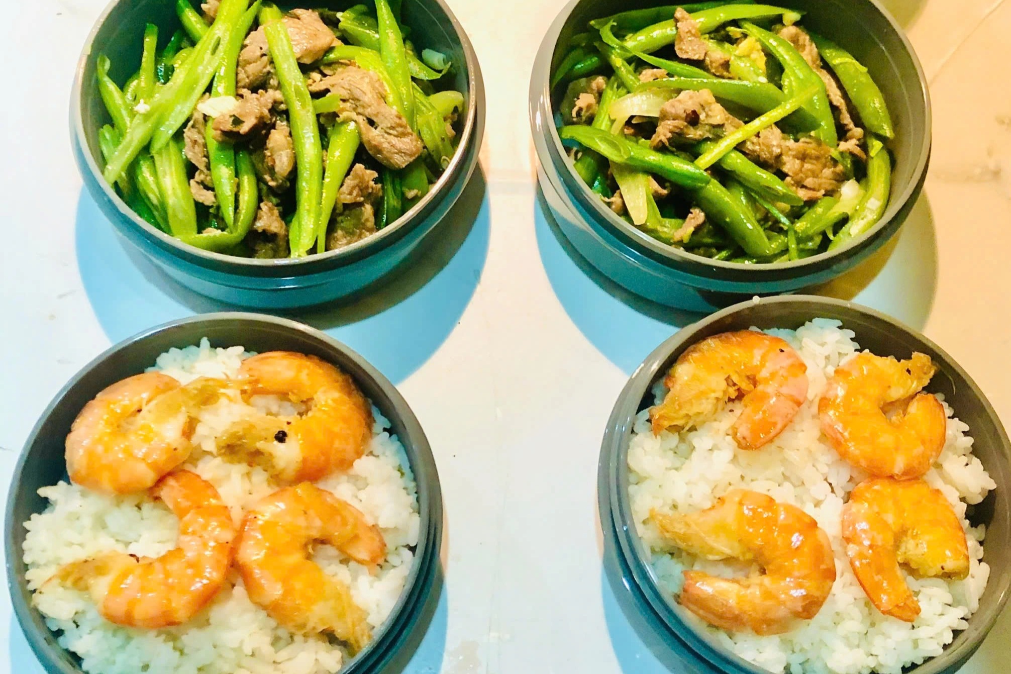 Vụ 300 tấn thịt heo bệnh: Phụ huynh mong con được mang cơm đi học