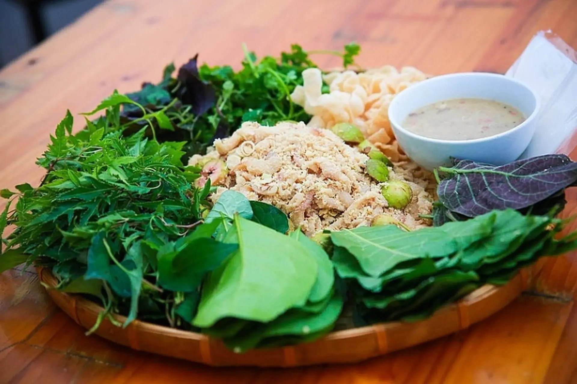 Cách ăn cá có thể âm thầm phá hủy gan của nhiều người Việt