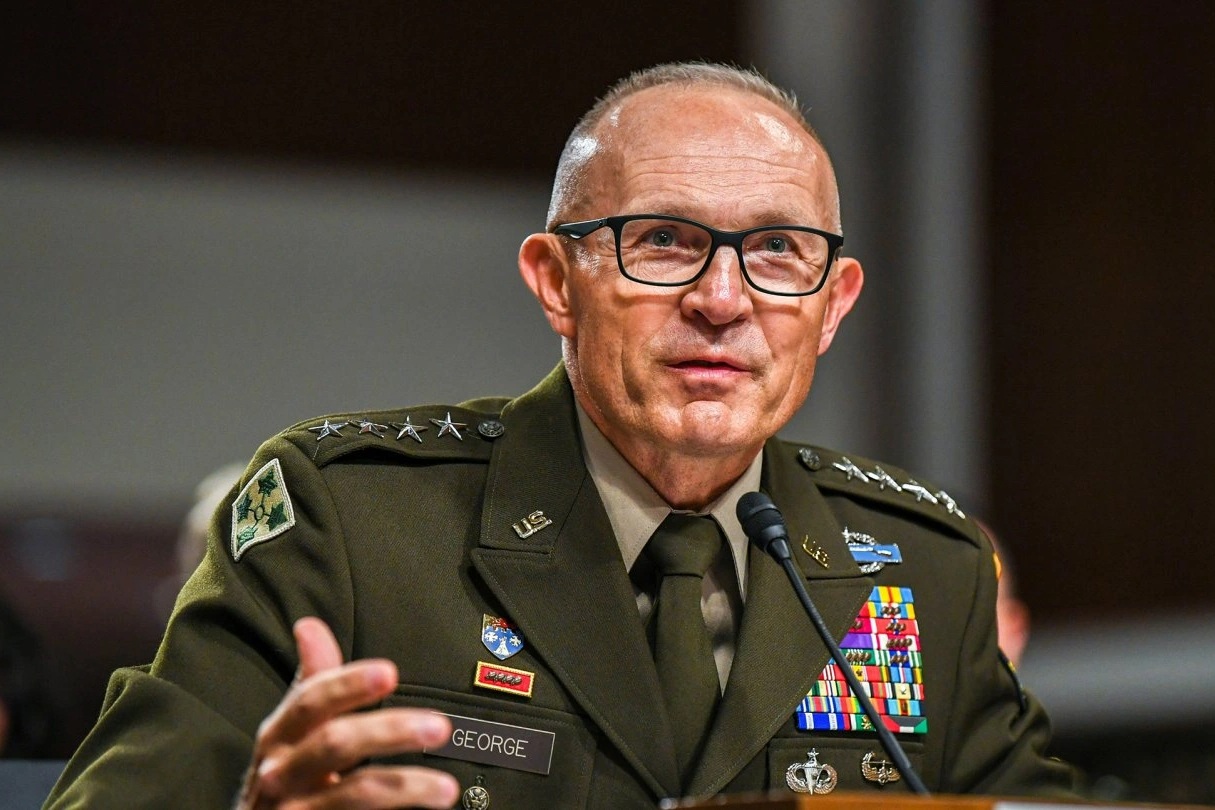 Tham mưu trưởng Lục quân Mỹ từ chức sau lệnh khẩn của Bộ trưởng Quốc phòng