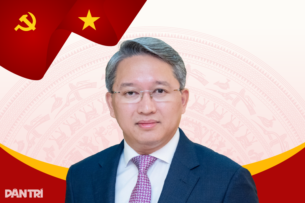 Chân dung Tiến sĩ Luật 7X làm Chánh Văn phòng Trung ương Đảng