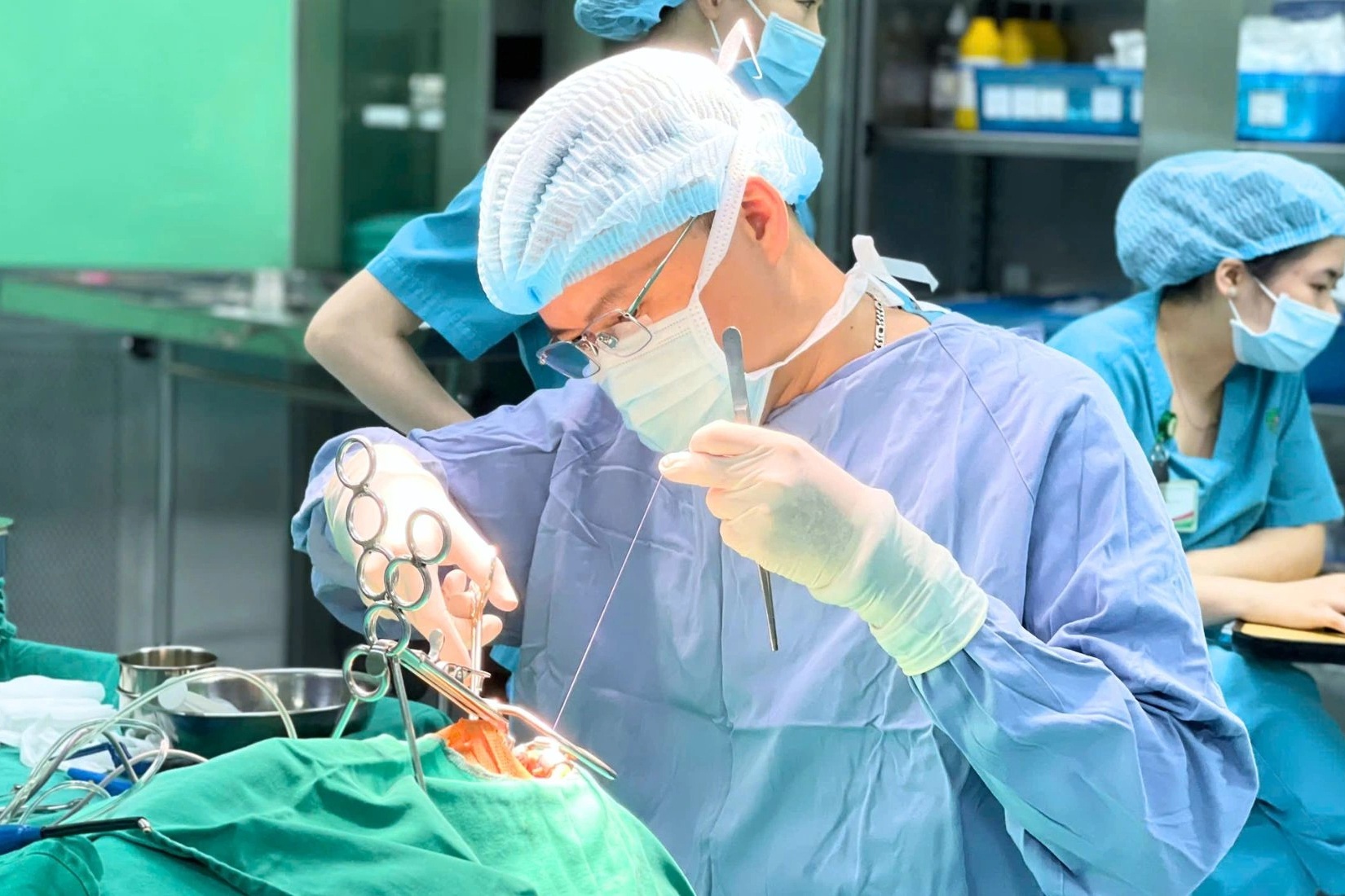 Đau họng dai dẳng 6 năm, người phụ nữ bất ngờ phát hiện bệnh hiếm khi đi khám