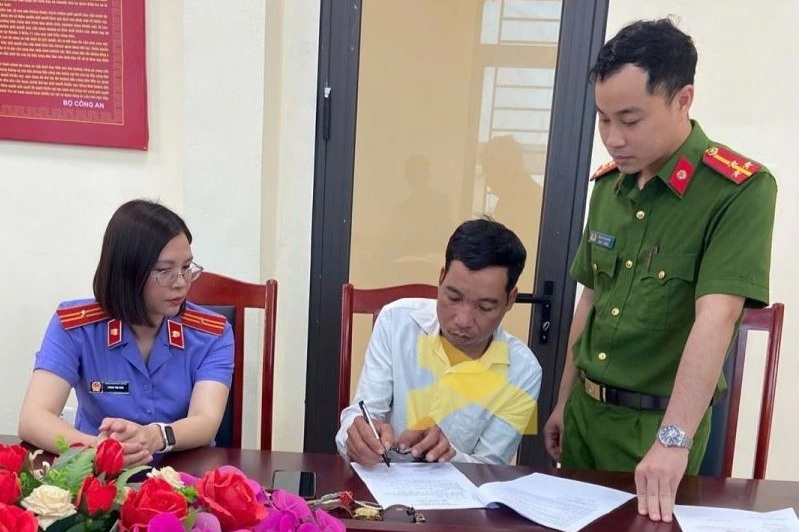 Khởi tố người đàn ông hàn xì làm cháy kho nguyên liệu