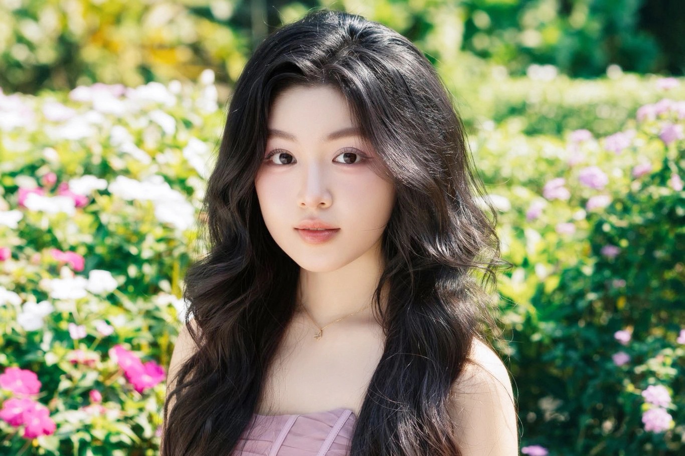 Nhan sắc tuổi 20 "vạn người mê" của Lọ Lem - con gái MC Quyền Linh