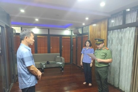 Triệt phá đường dây mua bán trái phép hóa đơn qua Zalo, Telegram