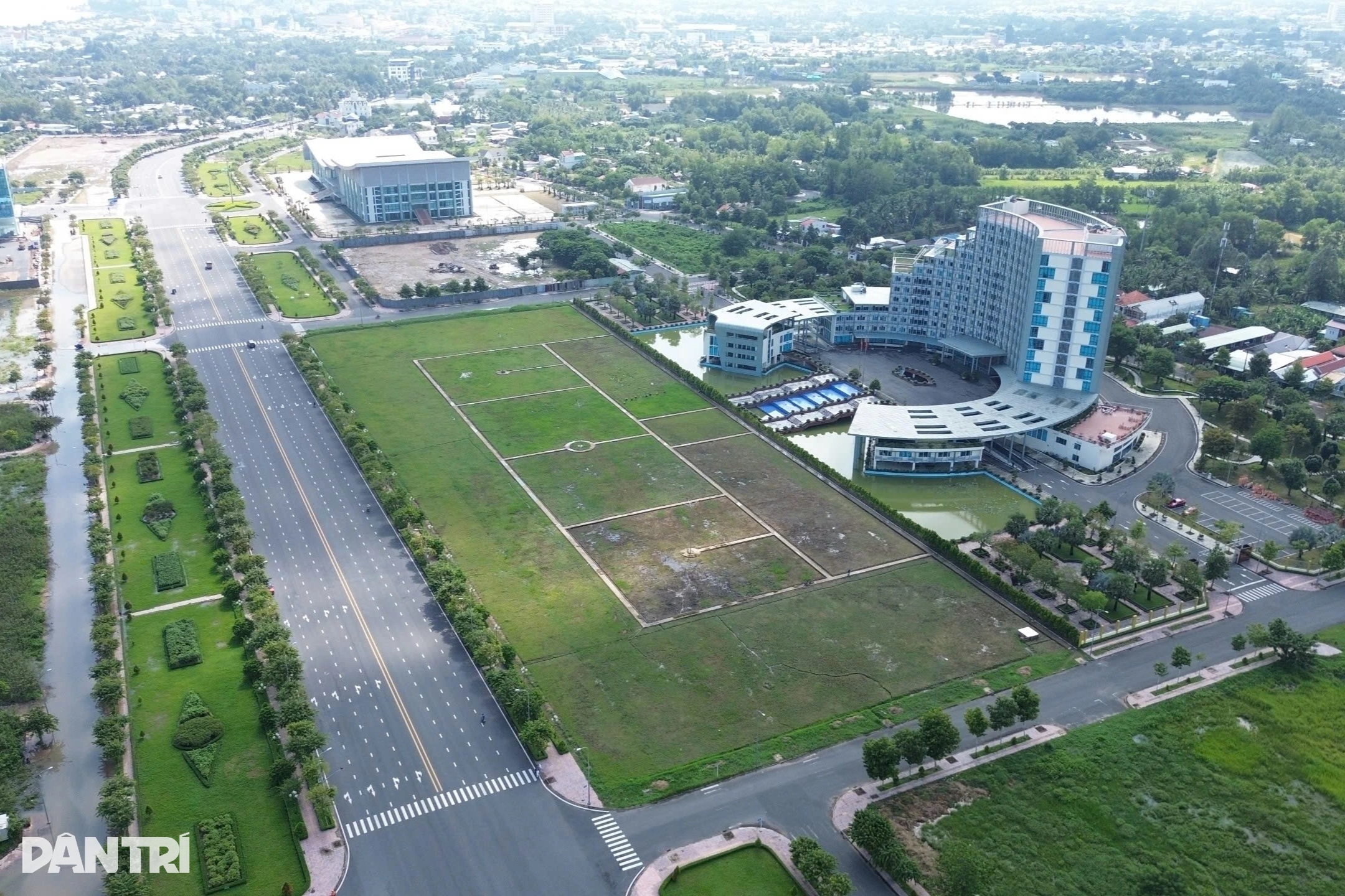 Bộ Xây dựng đề nghị Vĩnh Long sớm giải phóng mặt bằng nút giao cao tốc