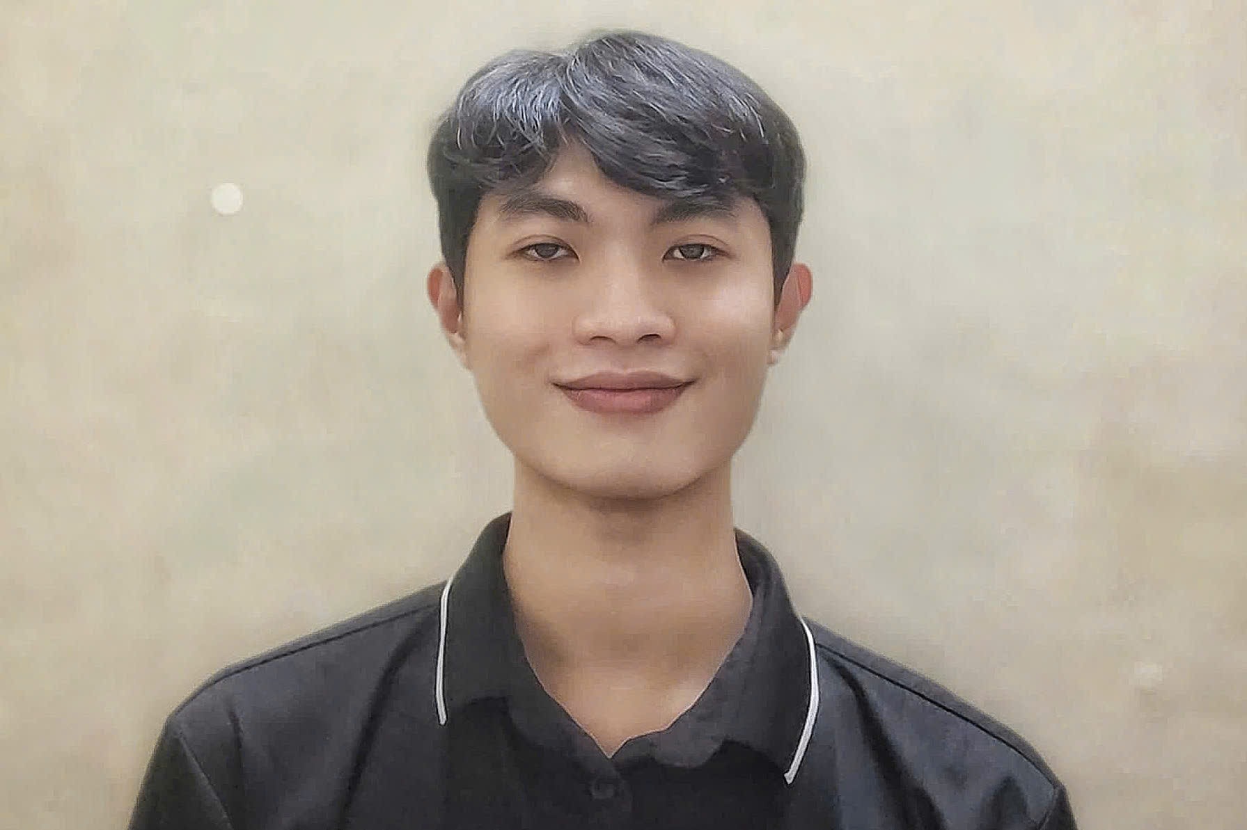 Nam sinh mất liên lạc sau khi bỏ lại xe máy gần cầu Phú Mỹ ở TPHCM