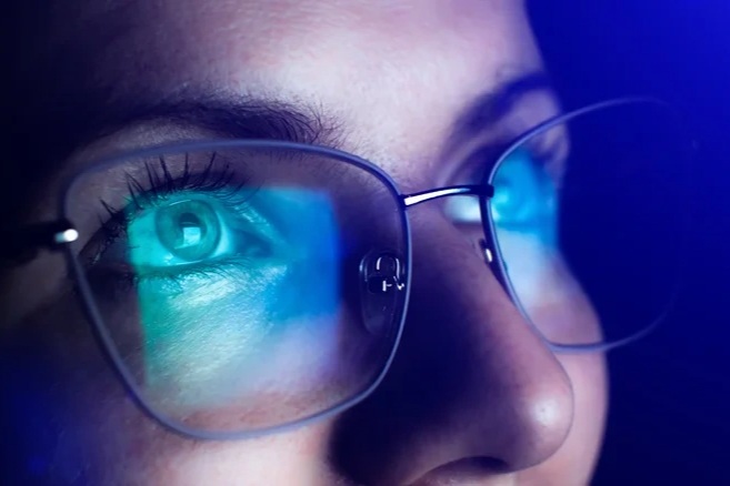 Mối lo ngại ánh sáng xanh và sự thật khoa học