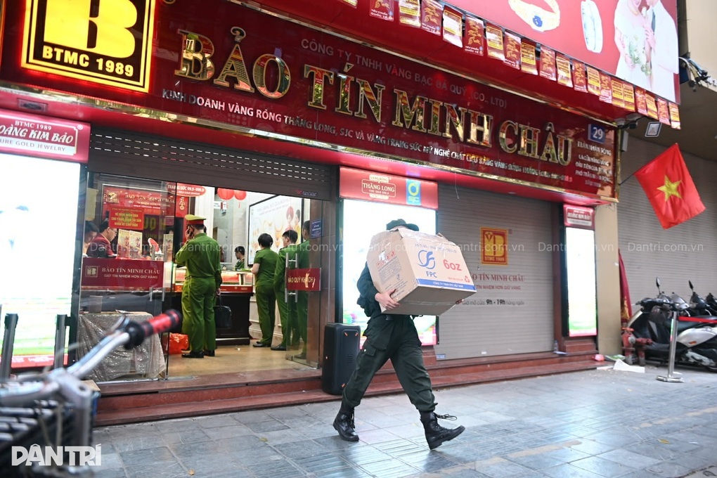 Giao dịch tại Bảo Tín Minh Châu ra sao sau khi lãnh đạo bị khởi tố?
