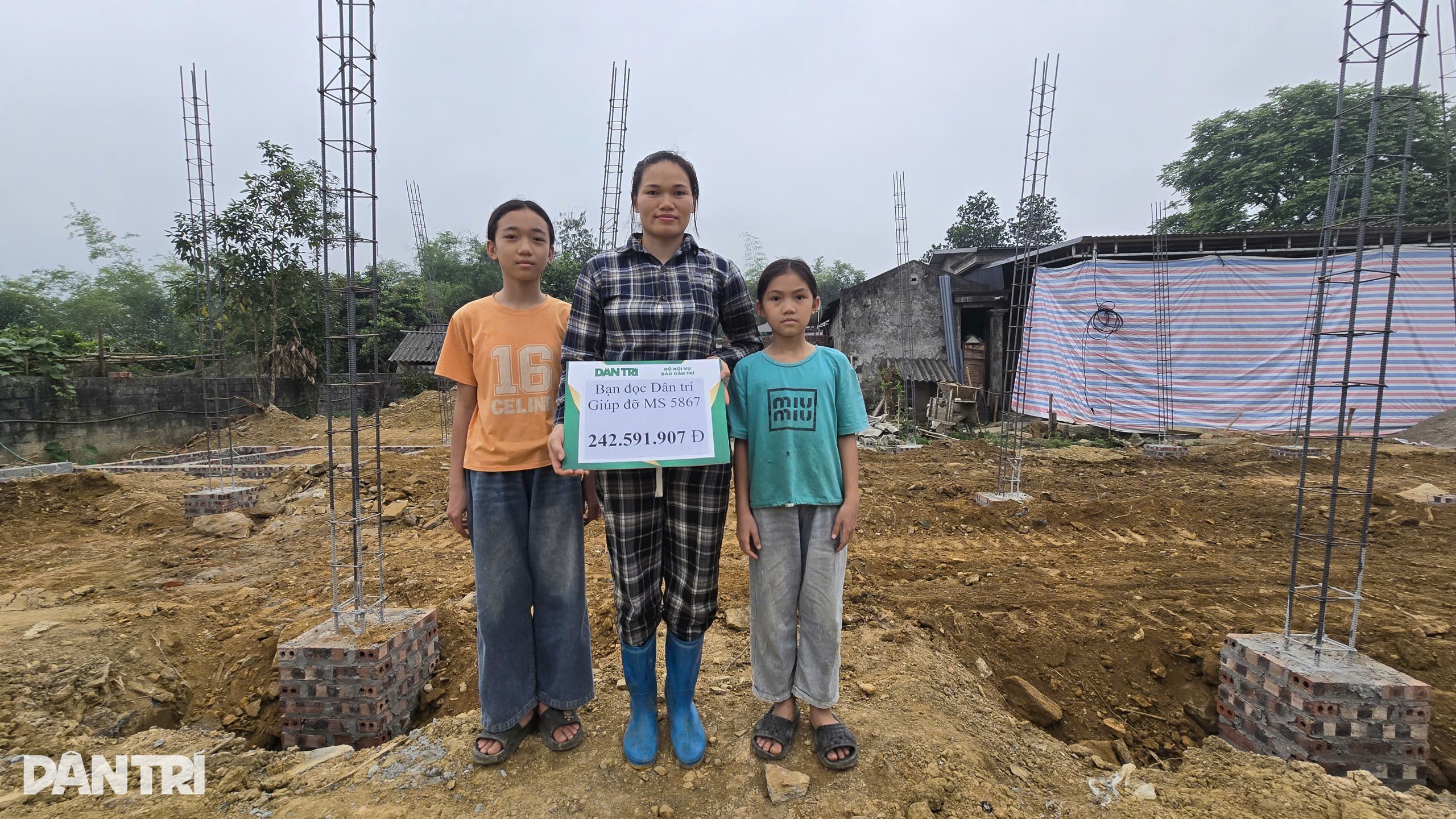 Poor family in Phu Tho receives support to build new home - 1 Poor family in Phu Tho receives support to build new home - 1