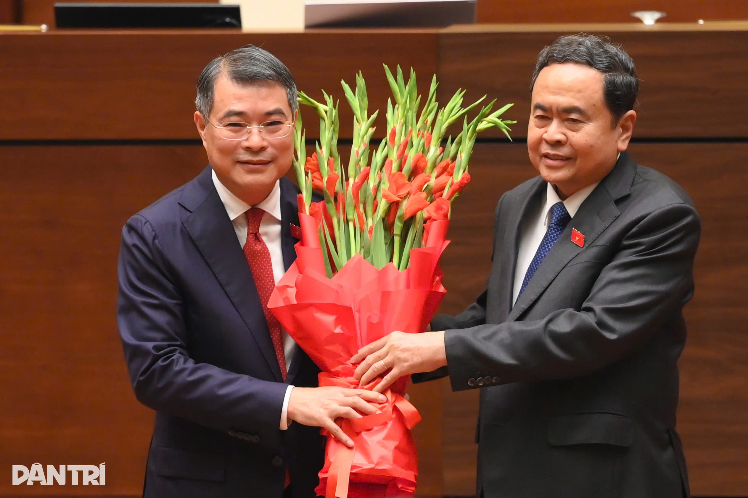 Tân Thủ tướng: Xây dựng Chính phủ hiện đại, kiến tạo và phục vụ nhân dân