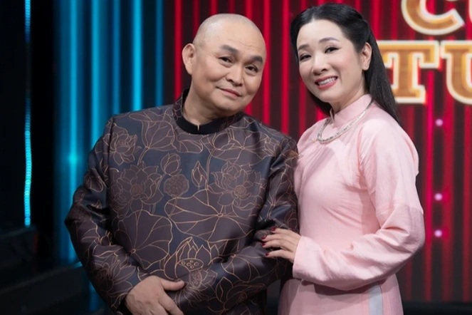 Xuân Hinh hát "Thanh Thanh Hiền à, không yêu nói một điều cho xong" gây bão