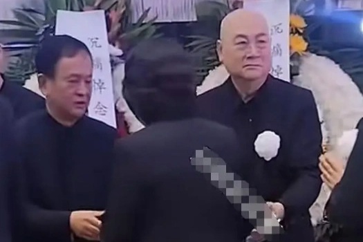 Dàn sao phim Tây du ký xúc động tiễn biệt vợ “Đường Tăng” Trì Trọng Thụy