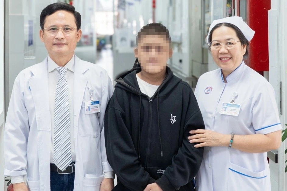 Chàng trai khốn khổ suốt 20 năm, đi khắp nơi không biết mình mắc bệnh gì