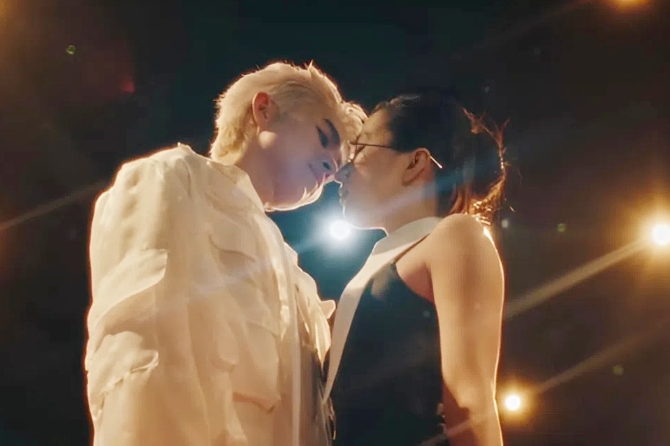 Jun Phạm gỡ bỏ MV sau khi Sở Văn hóa thẩm định yếu tố phản cảm