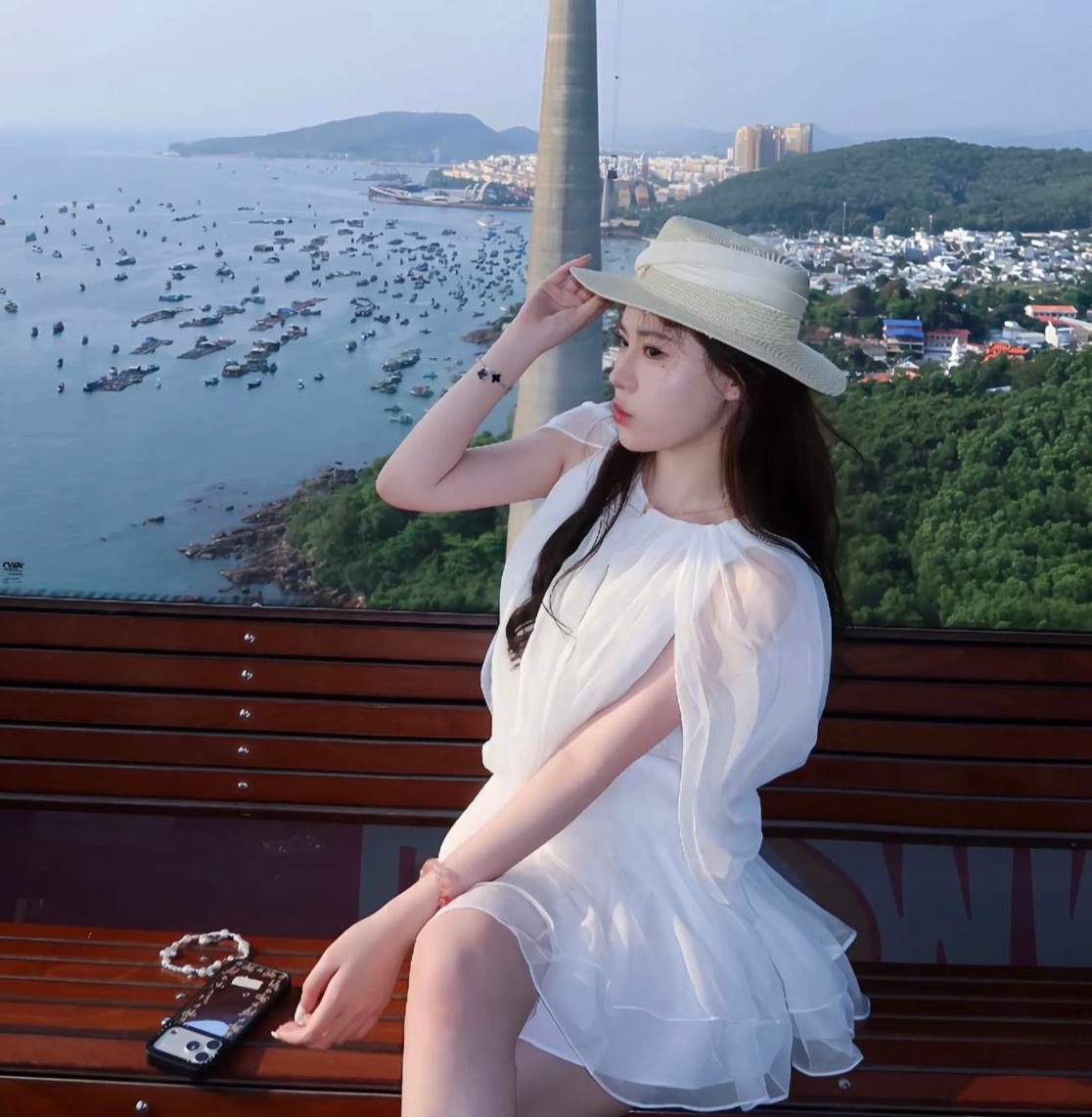 Chinese tourists boost spending during trips to Vietnam - 1