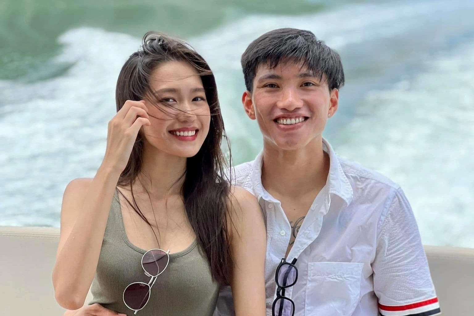 Đoàn Văn Hậu - Doãn Hải My: Từ tin nhắn "chào em" đến hôn nhân gây chú ý