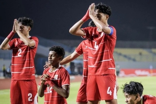 U17 Indonesia thắng đậm 4-0, thách thức U17 Việt Nam