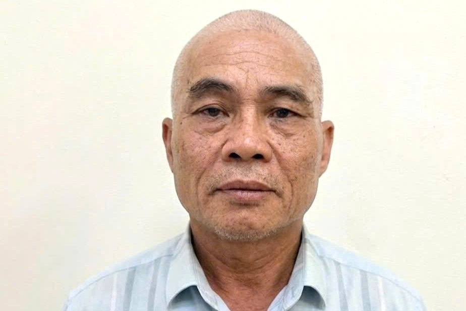 Tình huống pháp lý vụ cố tình đỗ ô tô chắn ngang cổng trạm CSGT