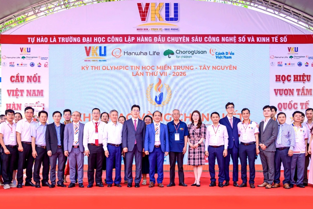 Hanwha Life tài trợ cuộc thi Olympic Tin học 2026