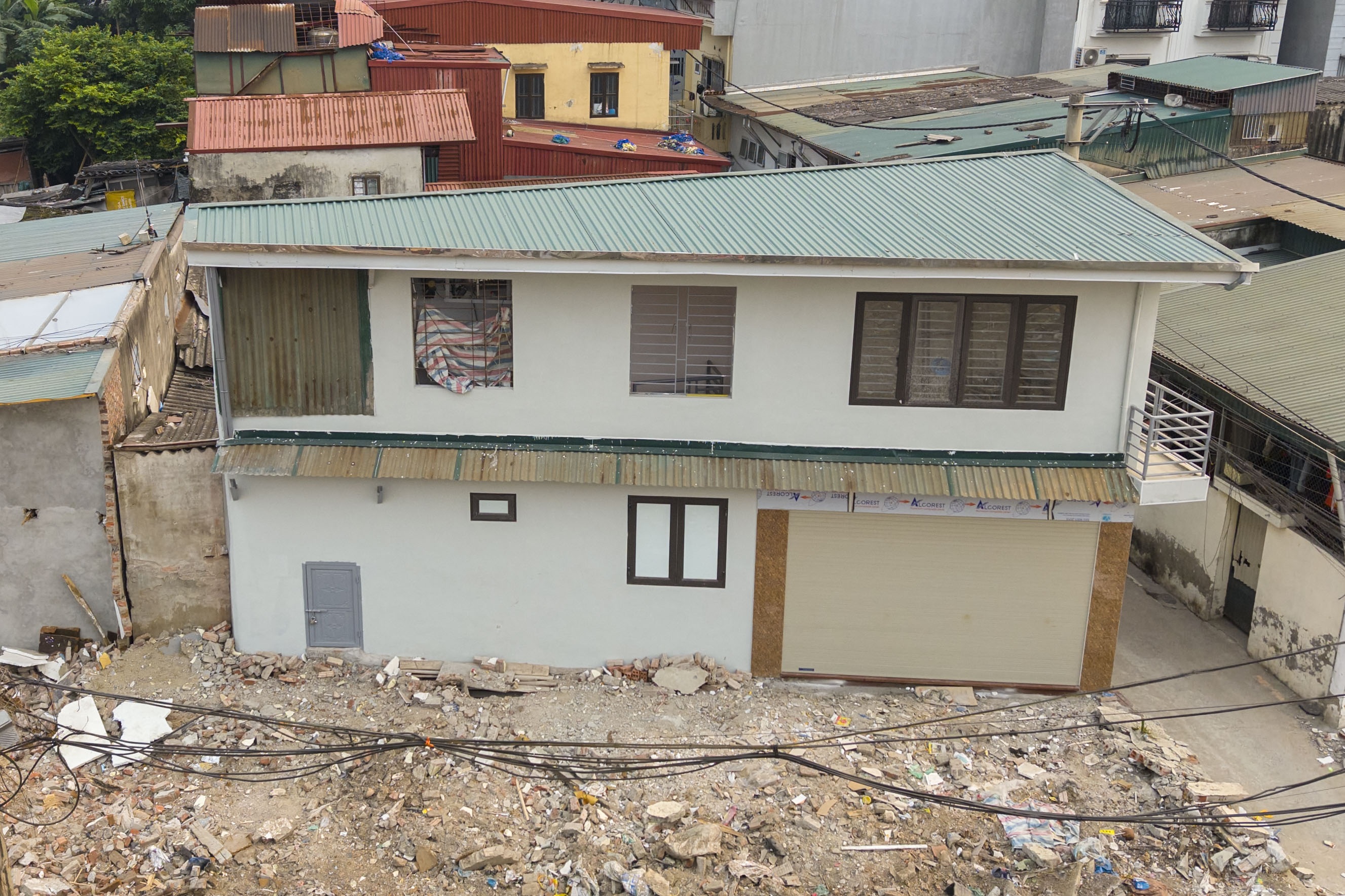 Loạt nhà siêu mỏng, siêu méo mọc lên trên đoạn đường 470m ở Hà Nội