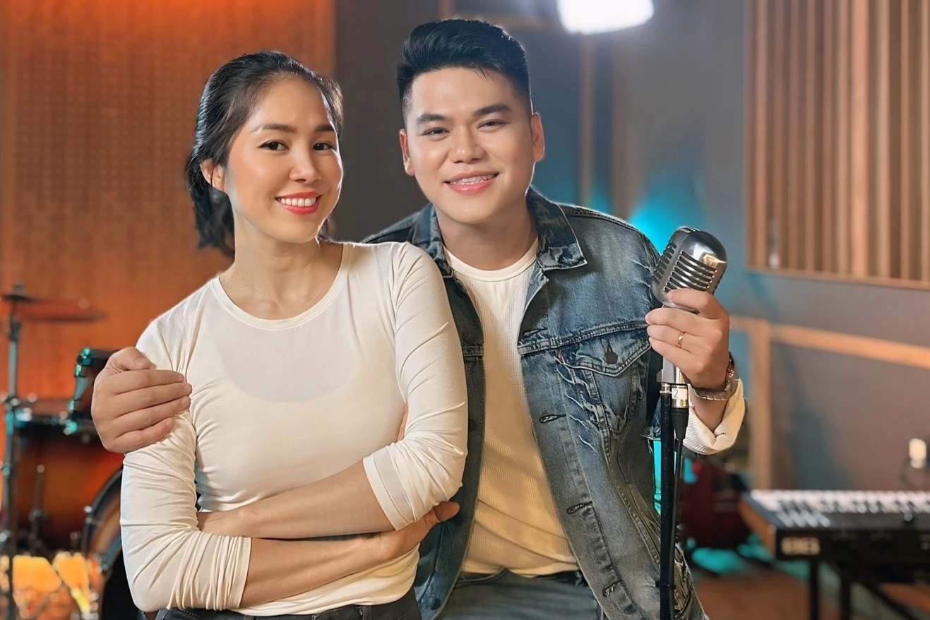 Lê Phương 10 năm bên chồng kém tuổi, ngày càng trẻ đẹp khiến ông xã lo lắng