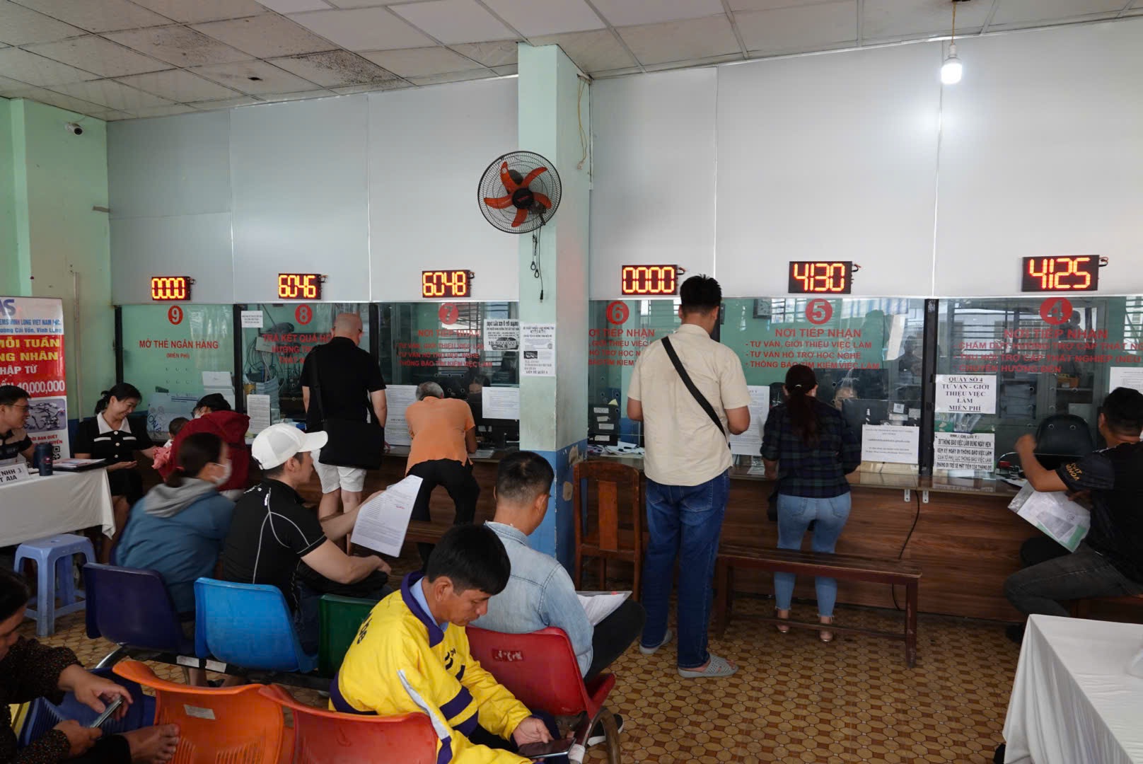 Trường hợp bị dừng hưởng trợ cấp thất nghiệp vẫn được tiếp tục nhận