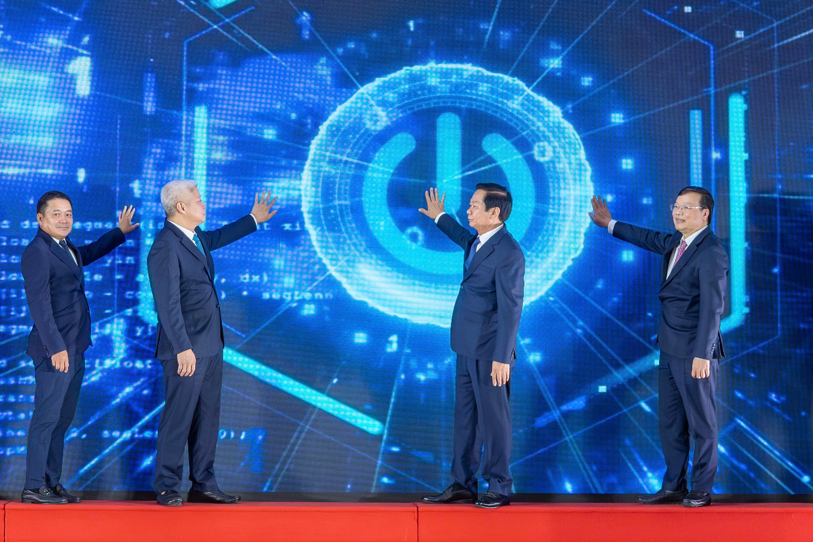 Bộ trưởng Nội vụ nêu 2 yếu tố quyết định sức sống của Sàn việc làm quốc gia