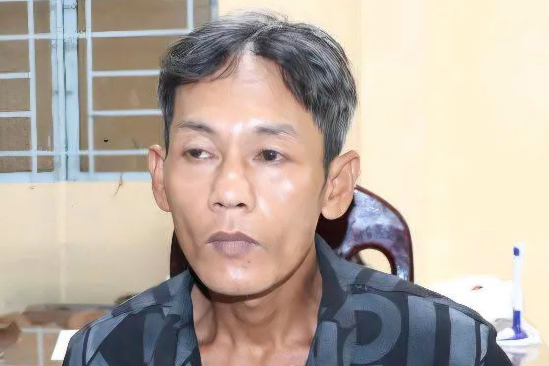 Bắt giữ kẻ bị truy nã về hành vi trộm cắp tài sản