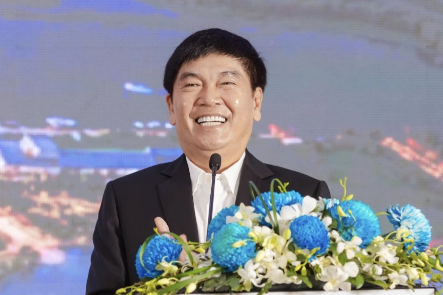 Tỷ phú Trần Đình Long: Tôi khuyên mua mà giá cổ phiếu giảm thì bảo 