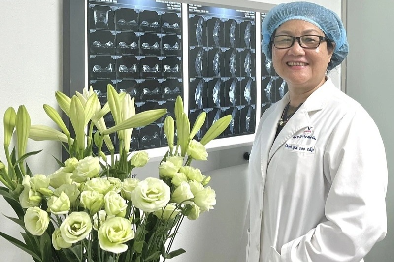 Chuyên gia kiên trì thuyết phục bệnh nhân thực hiện sinh thiết, phát hiện ung thư phổi hiếm gặp